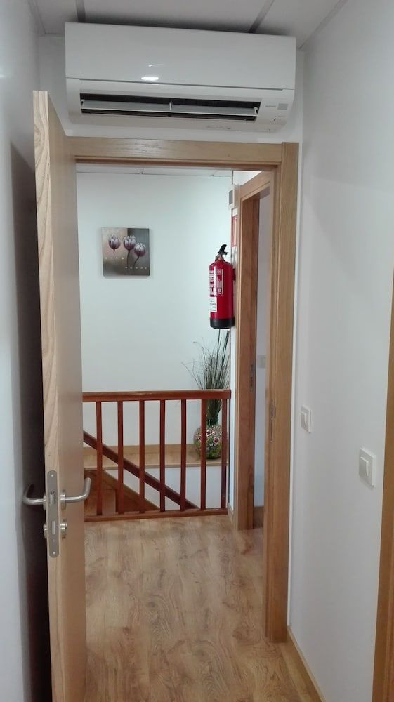 Shared Dormitory, Mixed Dorm (1 bed in 6 Bed Dorm)
