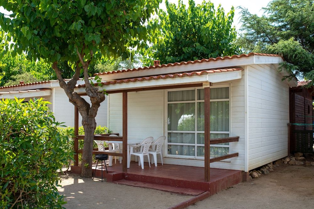 Comfort Bungalow, Courtyard View