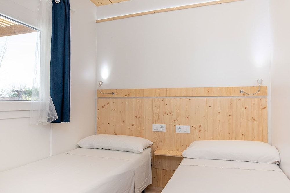 Mobile Home Plus 2 AC