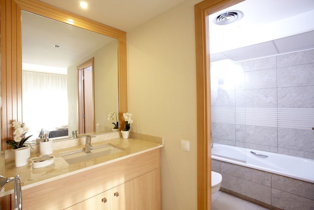 Ibersol Spa Aqquaria Suites Deluxe Apartment, 1 Bedroom, Terrace 5