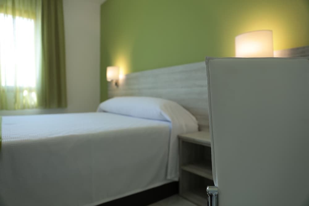 Double Room (with extra bed)