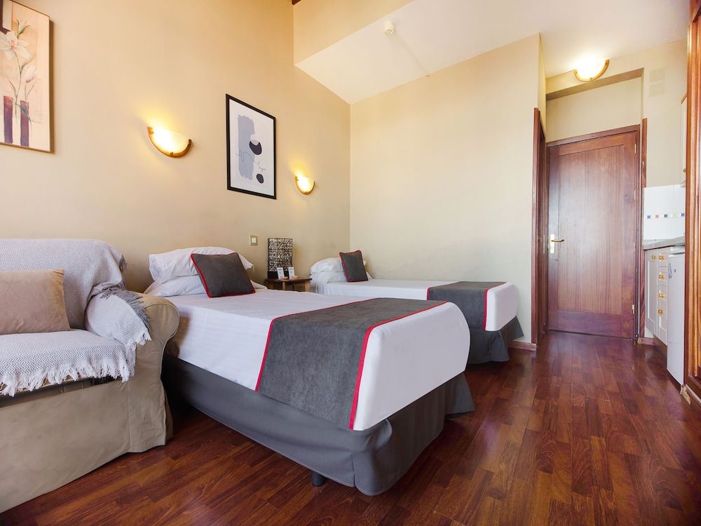 Miami Santa Catalina Studio Apartment with views (4 adults)