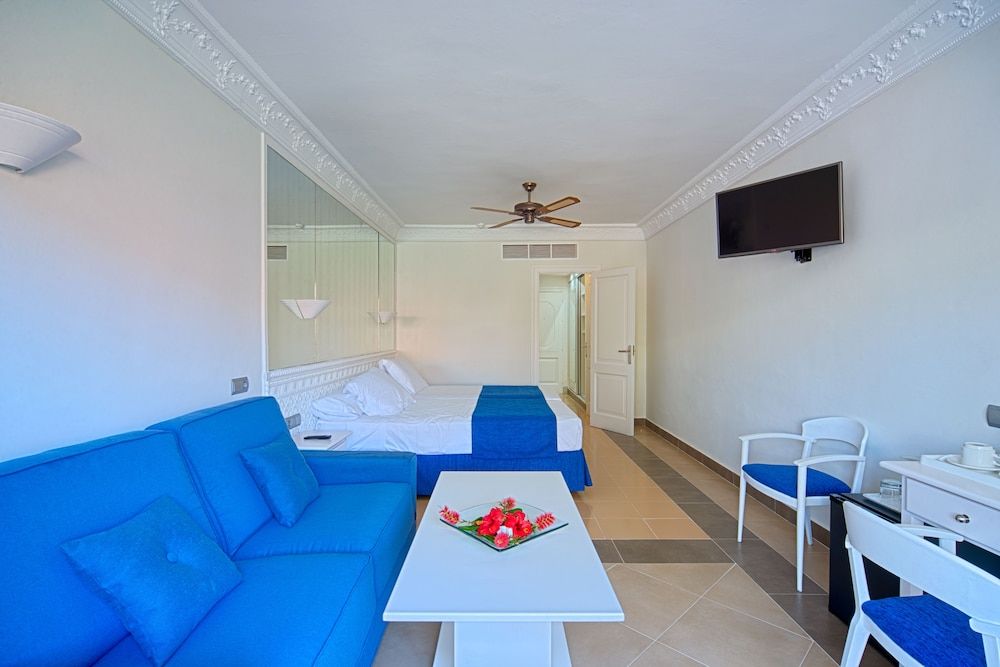 Playacapricho Hotel Comfort Double Room 5