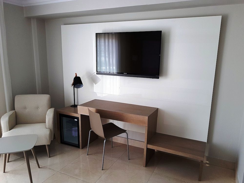 Standard Double Room (2 Adults + 2 Children)