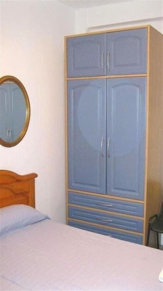 Single Room, Shared Bathroom