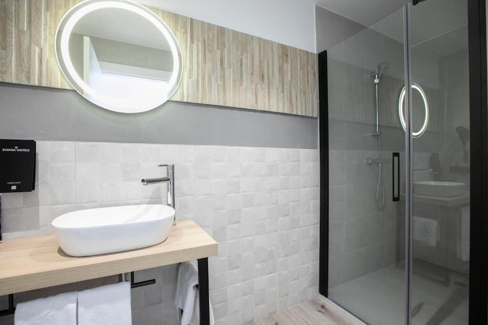 Hotel Coral Boutique by gaiarooms Quadruple Room 5