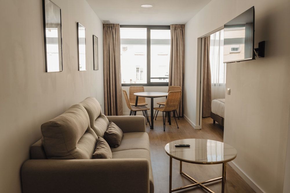 esZentrico Suites Jerez Family Apartment, 2 Bedrooms 7
