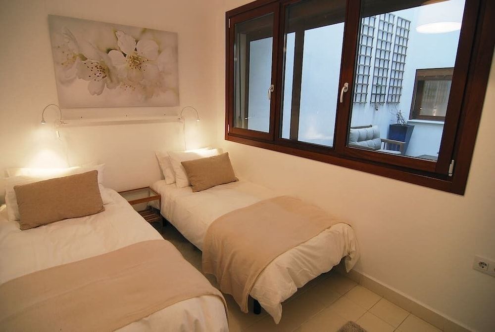 House, 4 Bedrooms