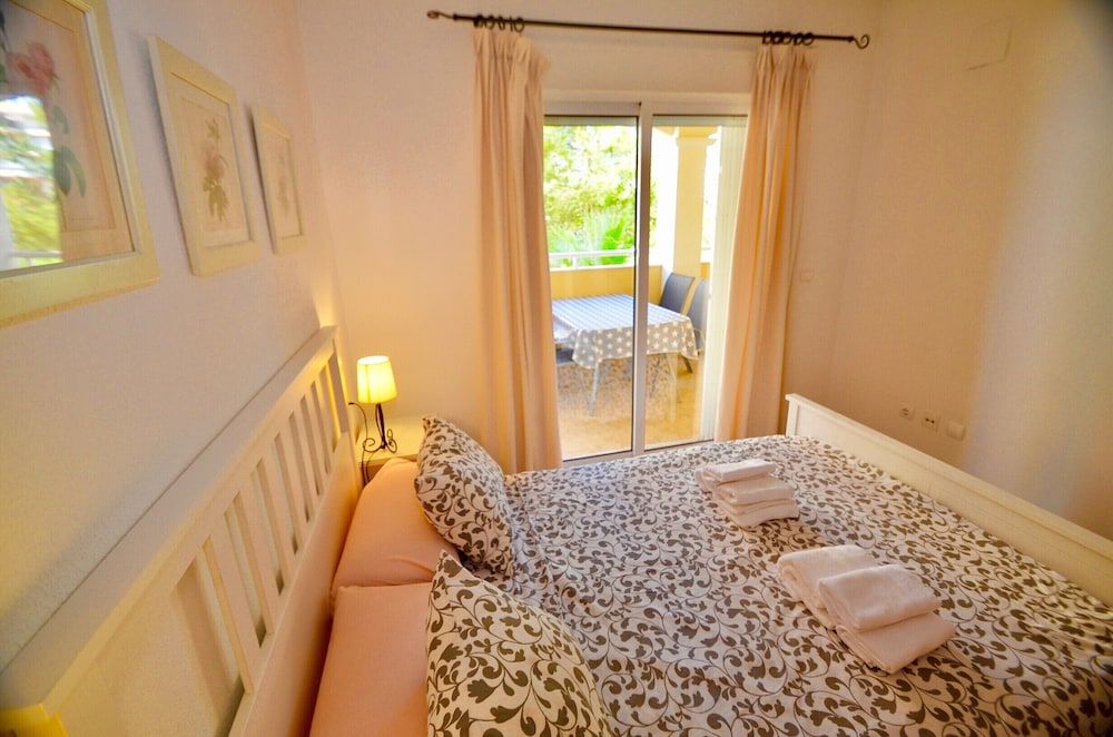 Apartment, 2 Bedrooms, Smoking, Pool Access