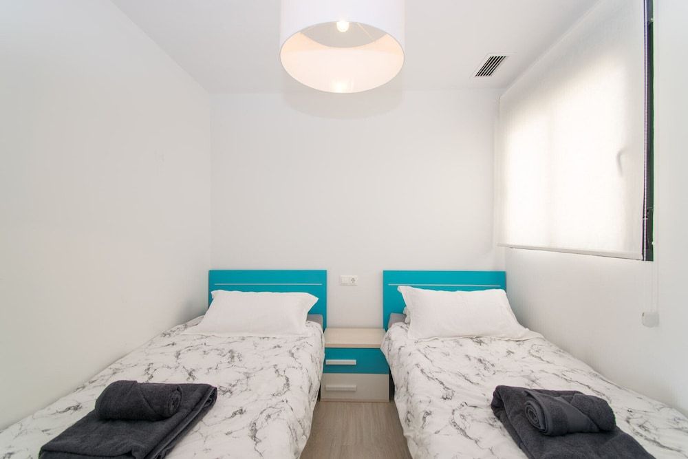 Apartment, 2 Bedrooms, Pool Access, Beachside