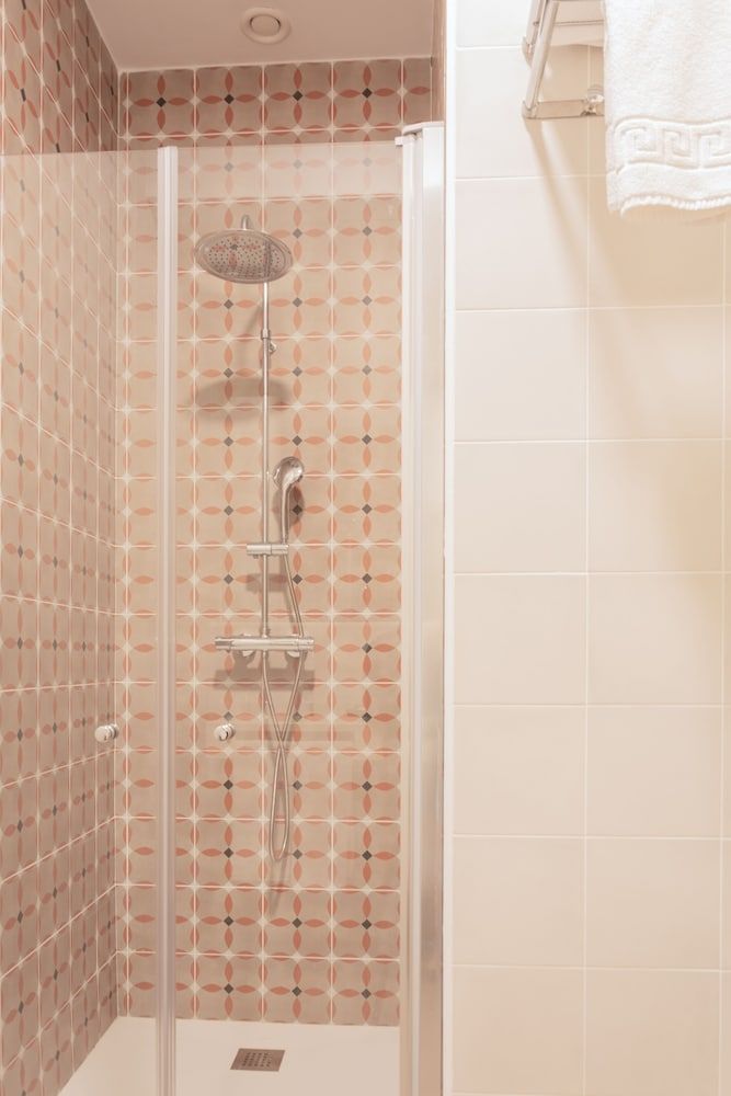 Hostal La Mina Economy Double Room 3