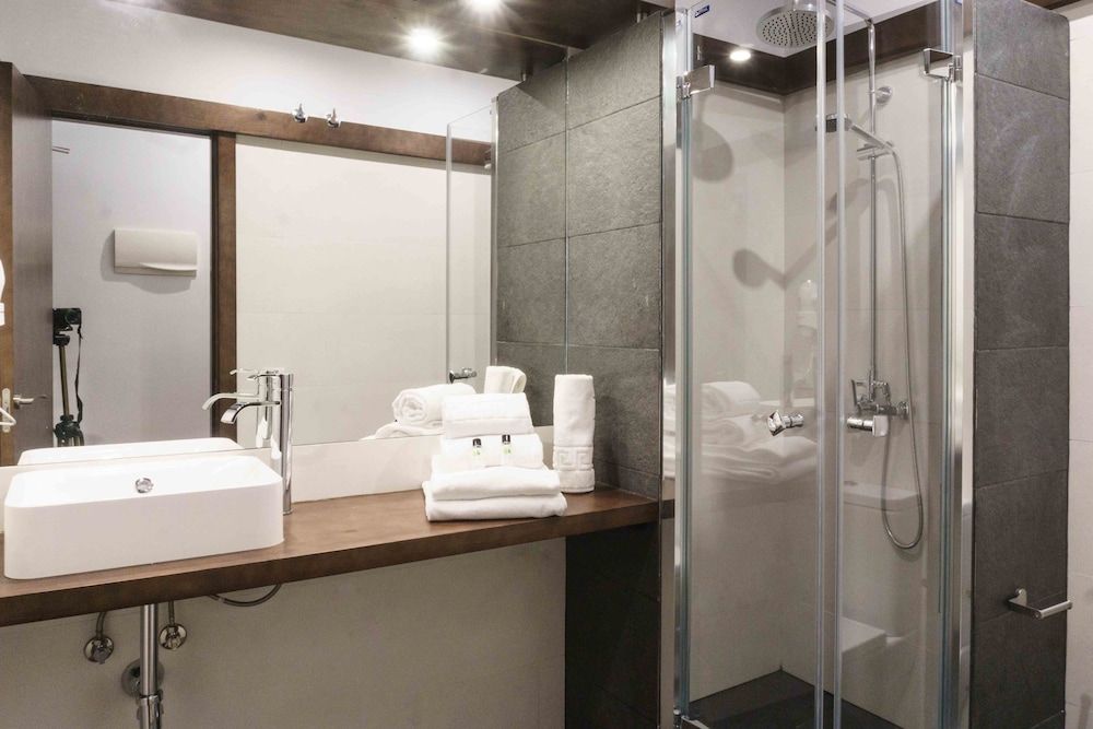 TAKE Hostel Conil Double Room, Private Bathroom 4