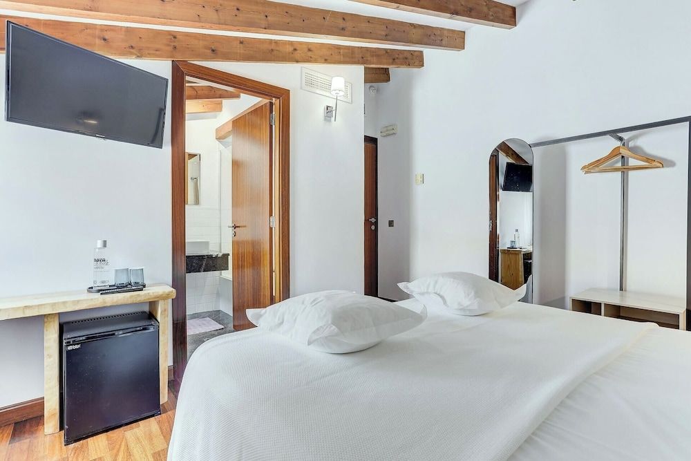 Basic Double Room