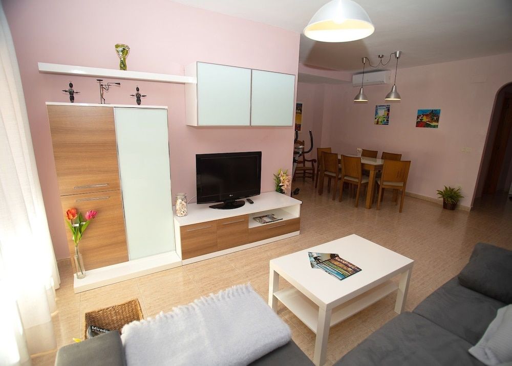 Family Duplex, 3 Bedrooms, Non Smoking