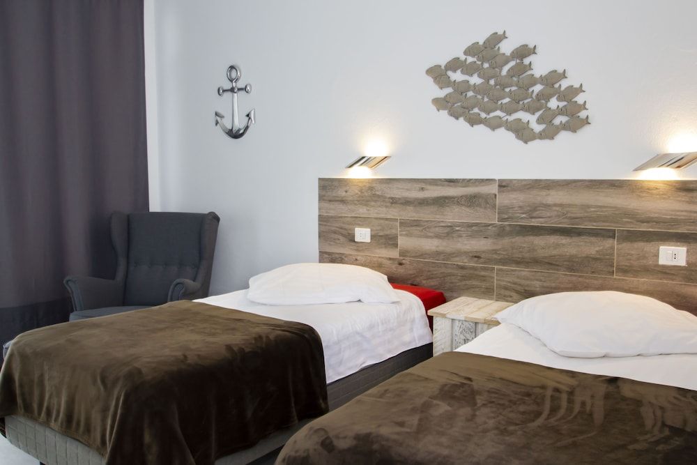 Double Room, Pool View (A)