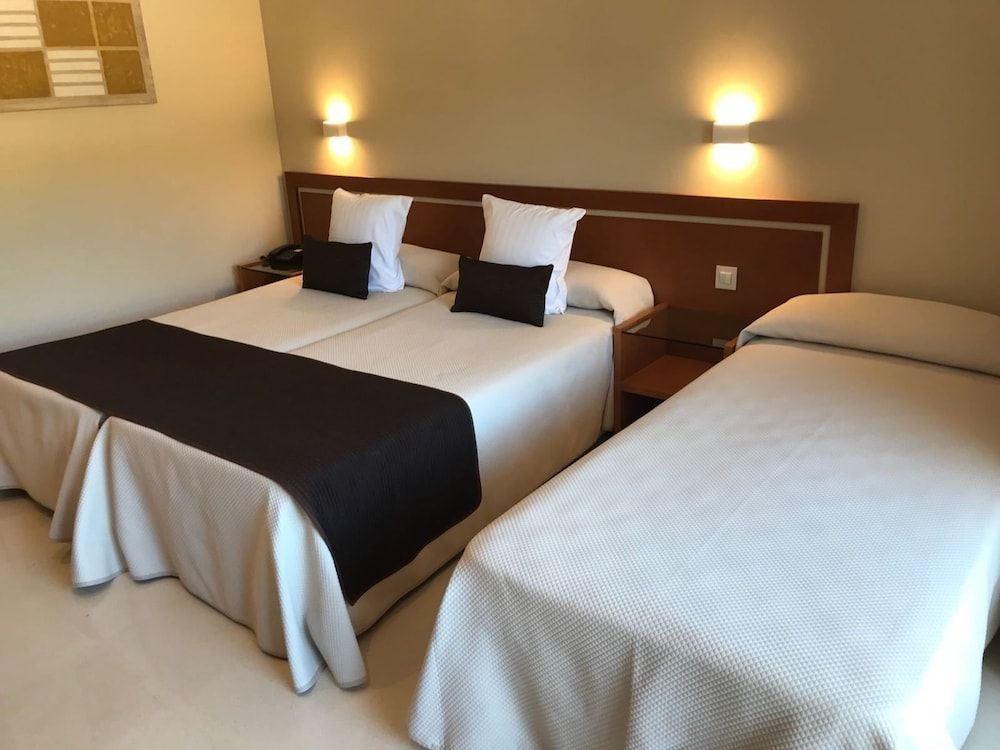 Double Room with Extra Bed (2 adults and 1 child)