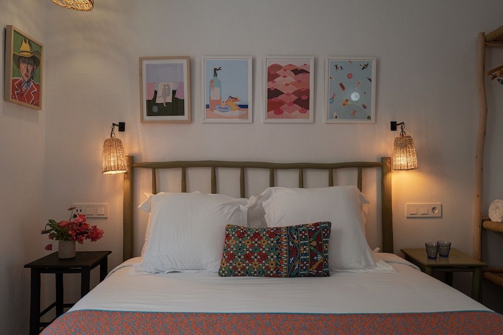 Hostal Mar y Sal Deluxe Double Room 4