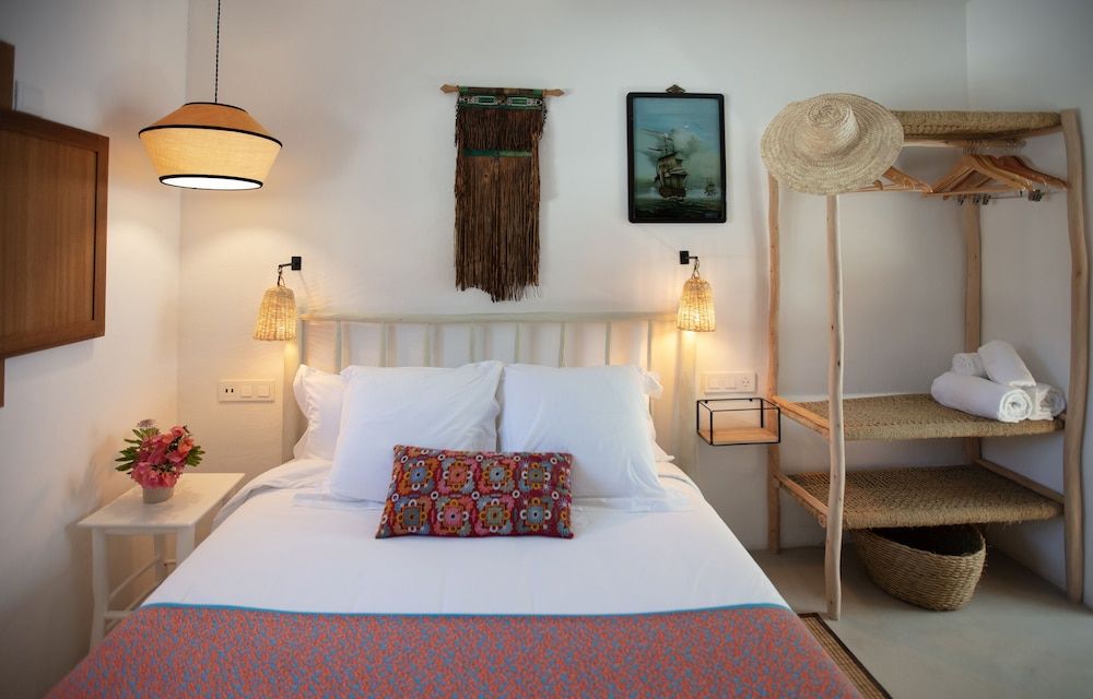 Hostal Mar y Sal Deluxe Double Room 17