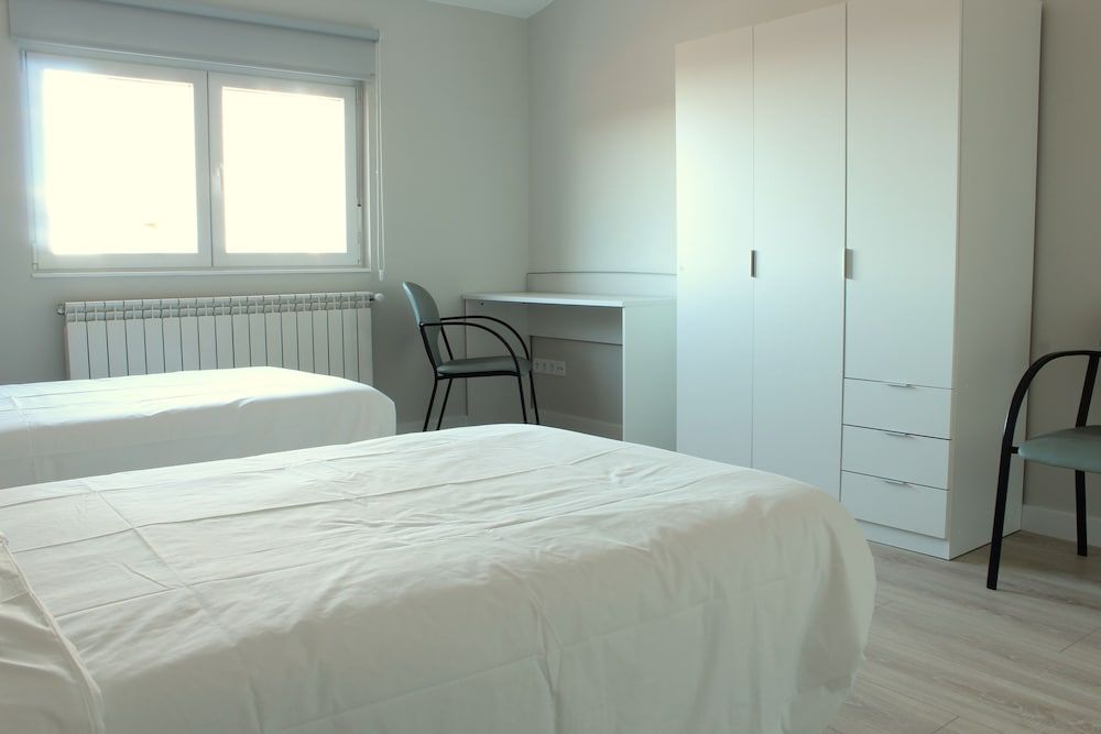 Apartment (204)