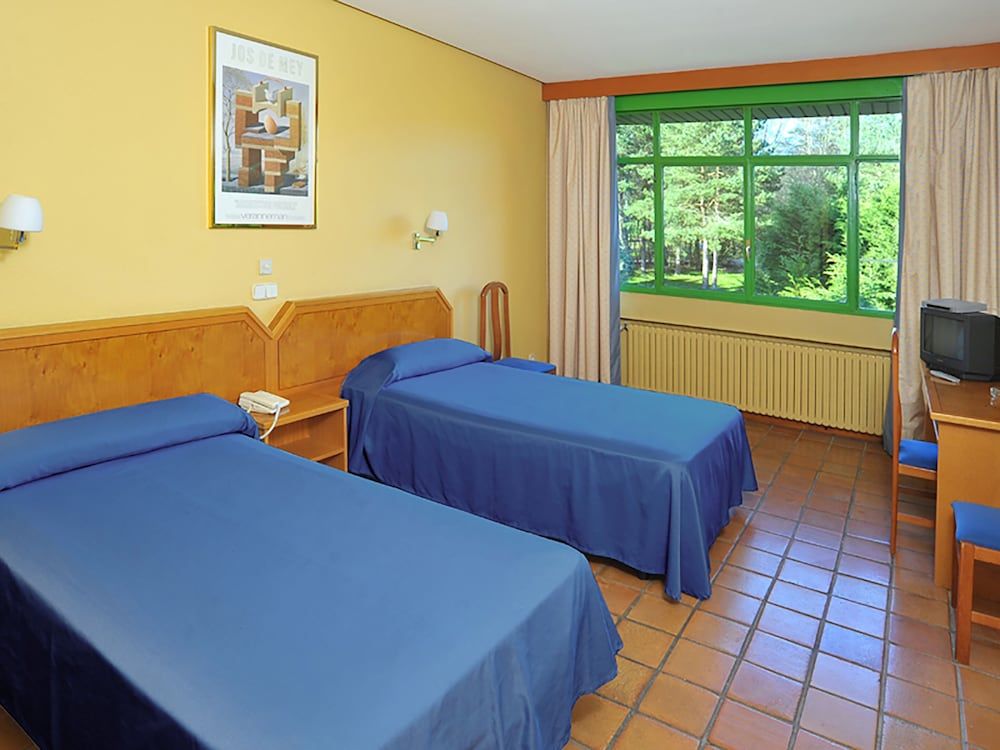 As Hoteles Altube Triple Room (2+1) 2