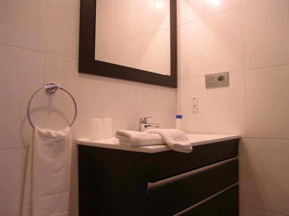 Apartamentos Aixa II Standard Studio, 1 Bedroom, Accessible, Kitchen 9