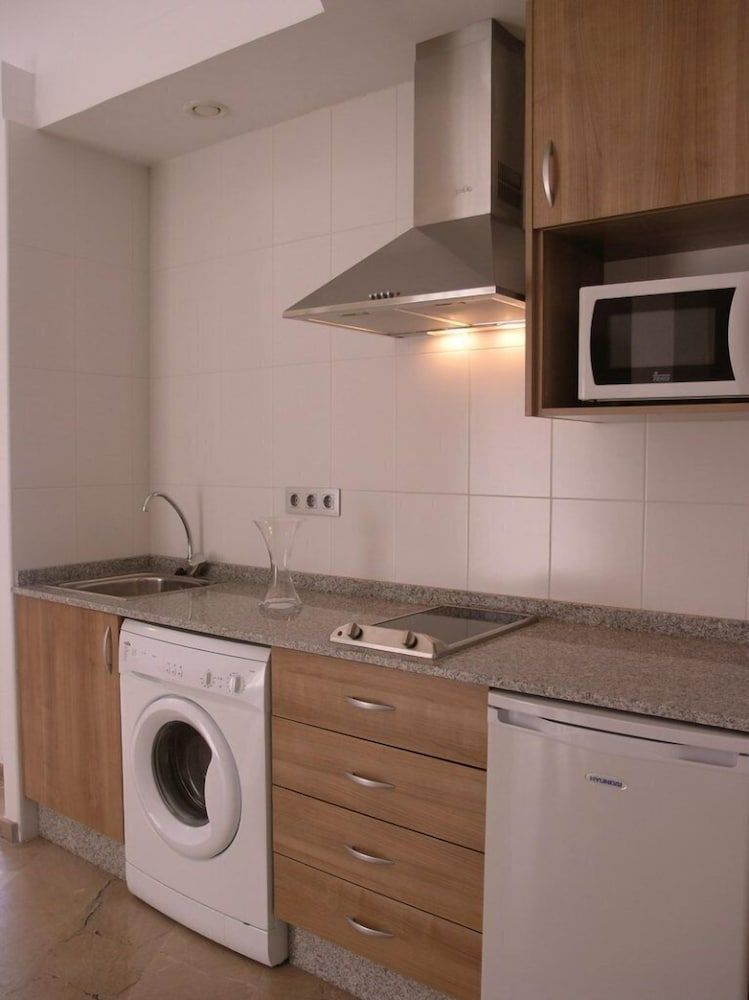 Apartamentos Aixa II Standard Studio, 1 Bedroom, Accessible, Kitchen 6