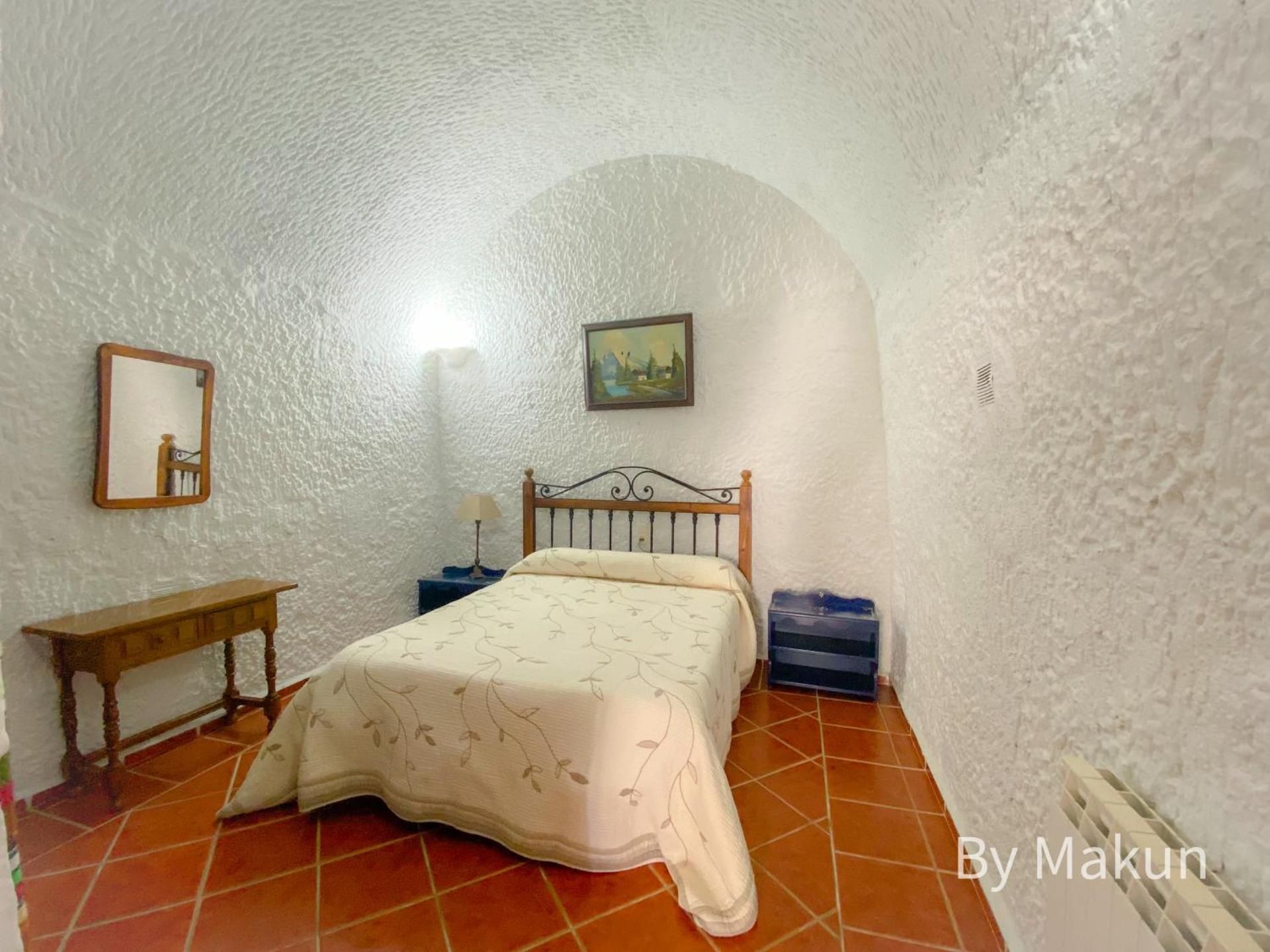 Cave (1 adult)