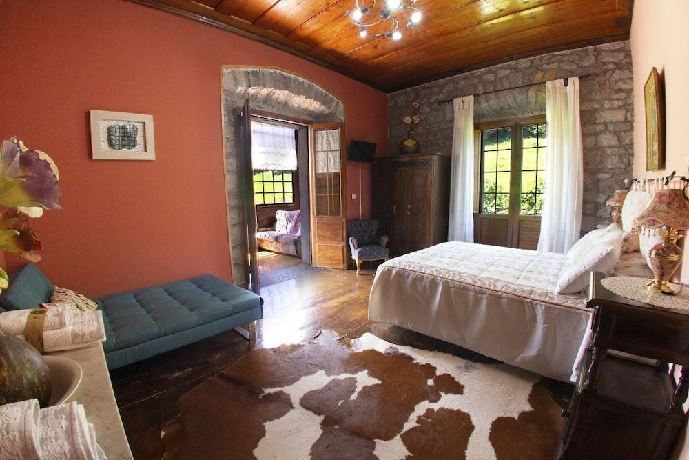 Twin Room, Balcony, Mountain View