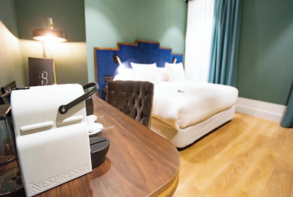 SOHO BOUTIQUE CONGRESO Double or Twin Room 6