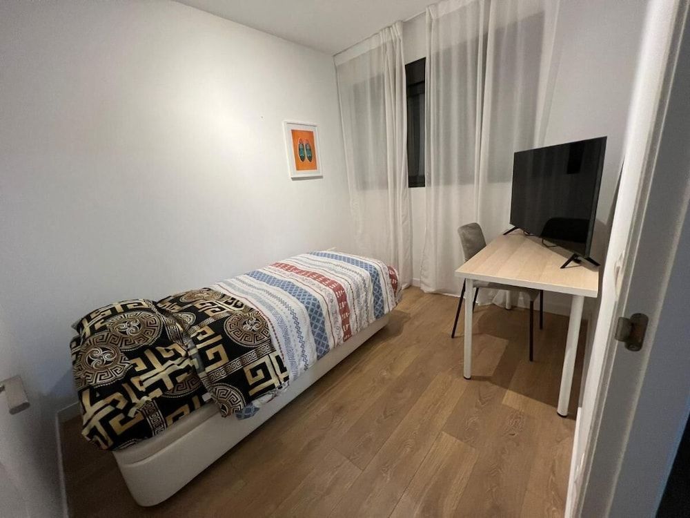 undefined Roomsion Porras 7