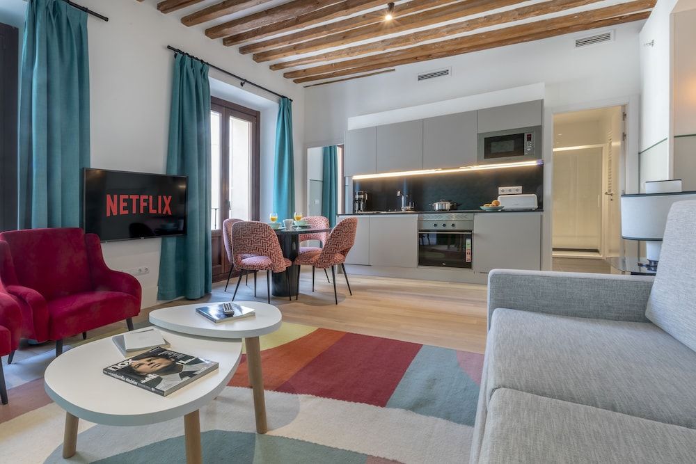 undefined Slow Suites Chueca 3