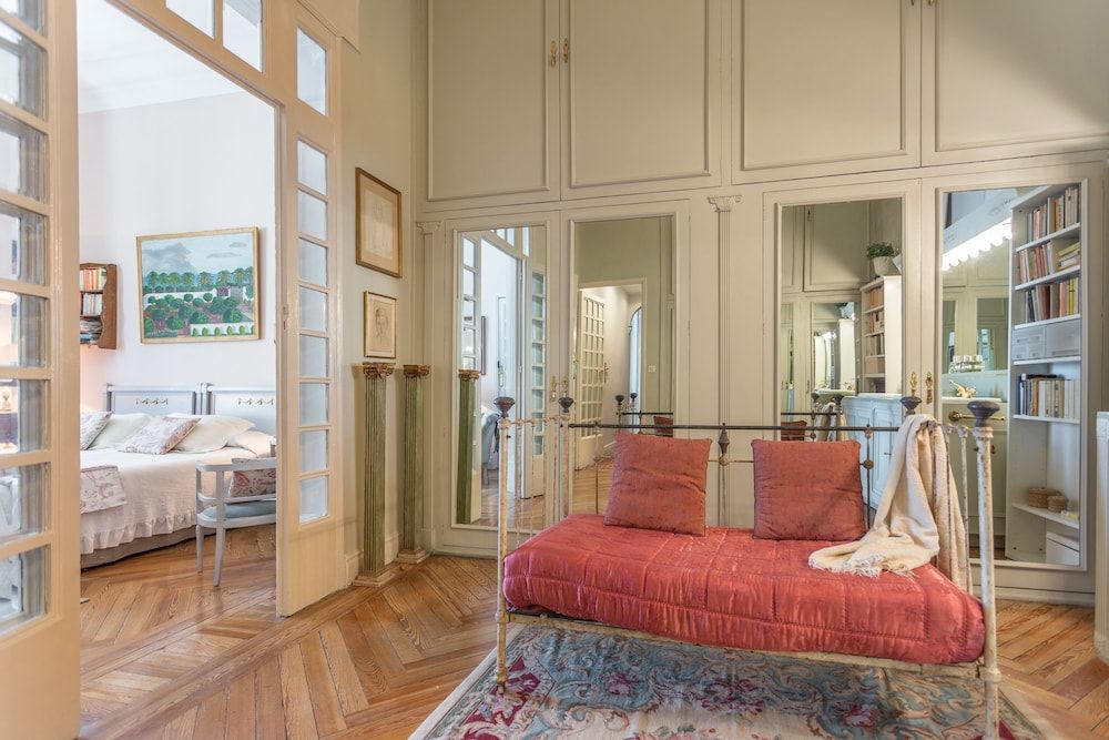 Palacio Real Apartment, 3 Bedrooms 18