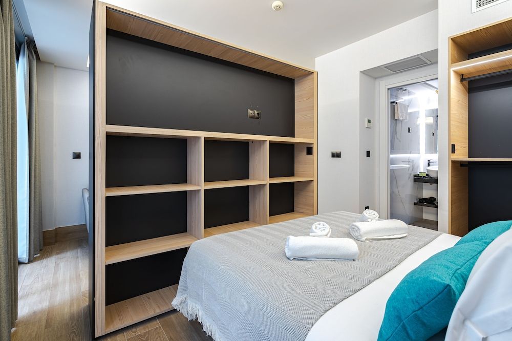 Feelathome Ventas Suites Estudio Planta Baja con Terraza 2