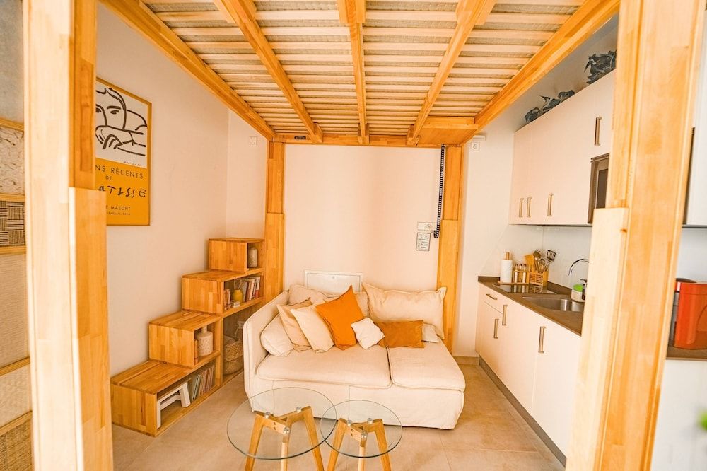 4 Bears Studios Luxury Suite 9