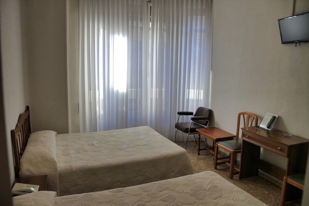 undefined Hostal Excelsior 10