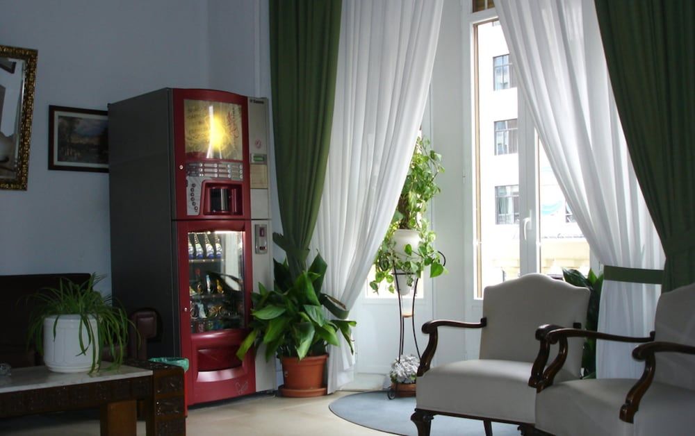 undefined Hostal Excelsior 4