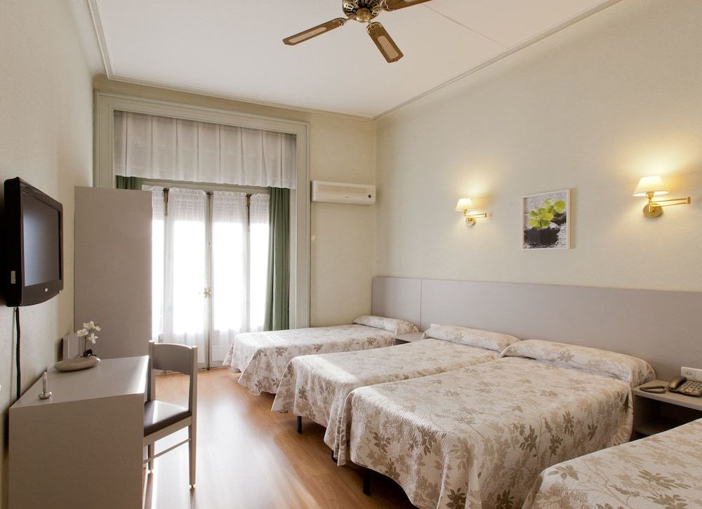 undefined Hostal Andorra 2