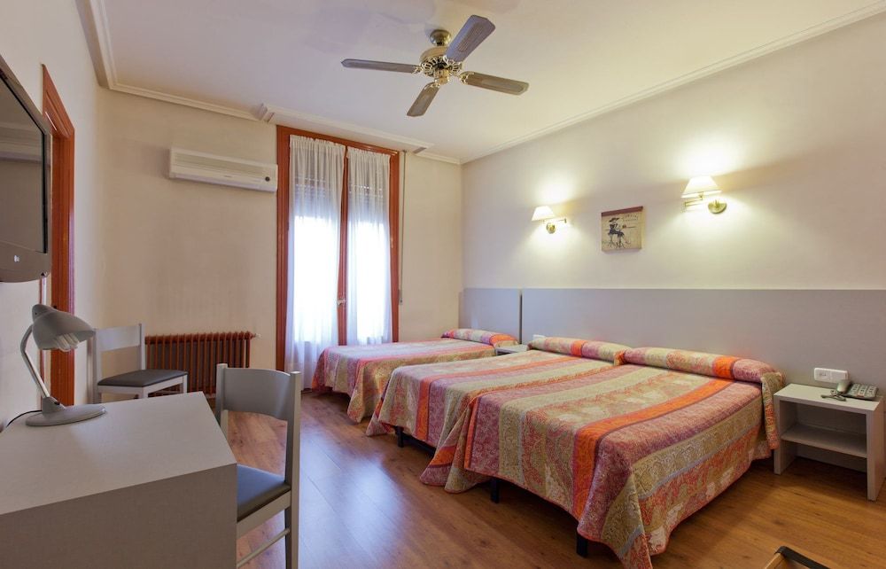 undefined Hostal Andorra 5