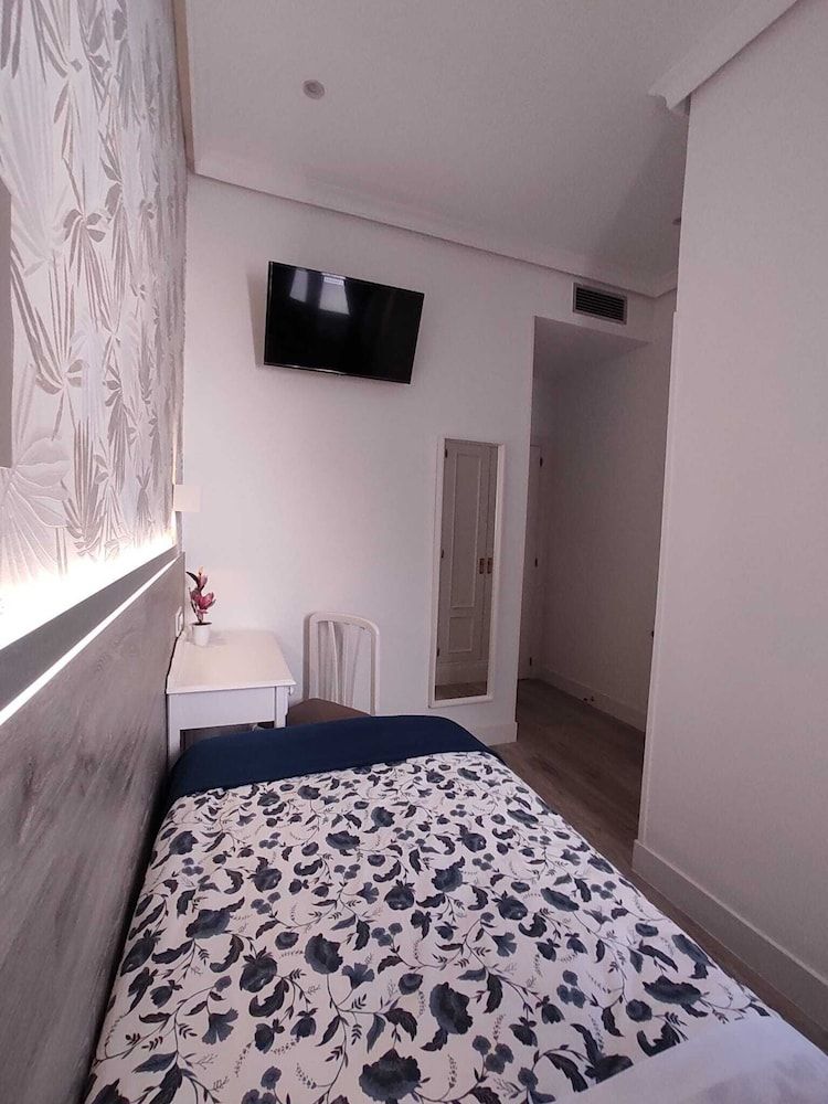 undefined Hostal Alfaro 6