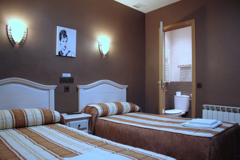 undefined Hostal Regio 5