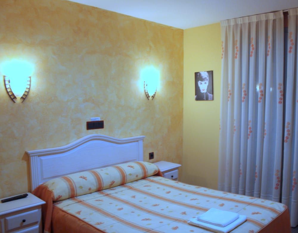 Hostal Regio Single Room