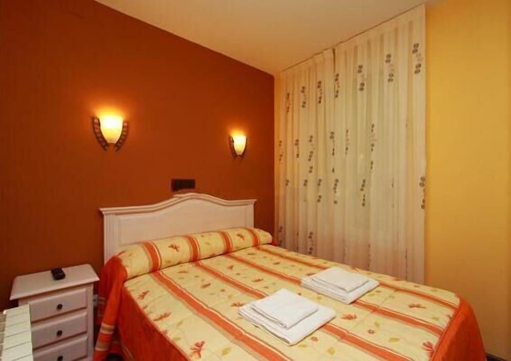 Hostal Regio Single Room 3