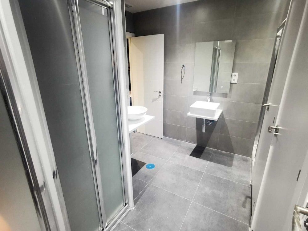 Hostel MyD La Latina 2 Basic Shared Dormitory, Shared Bathroom 10