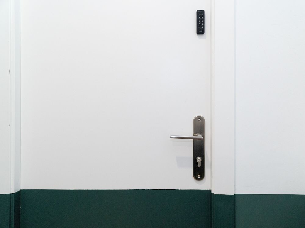 AngelitoMAD Double Room 8