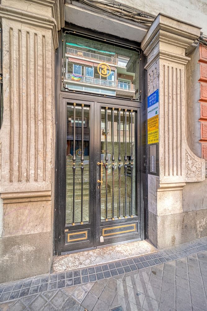 undefined AngelitoMAD 5