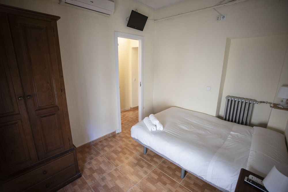 Hostal MYD Los Perales Double Room 21