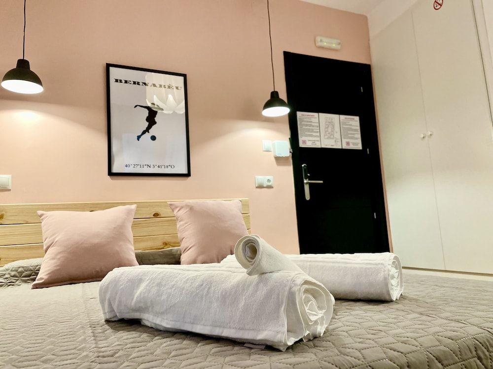 undefined Opera Rooms