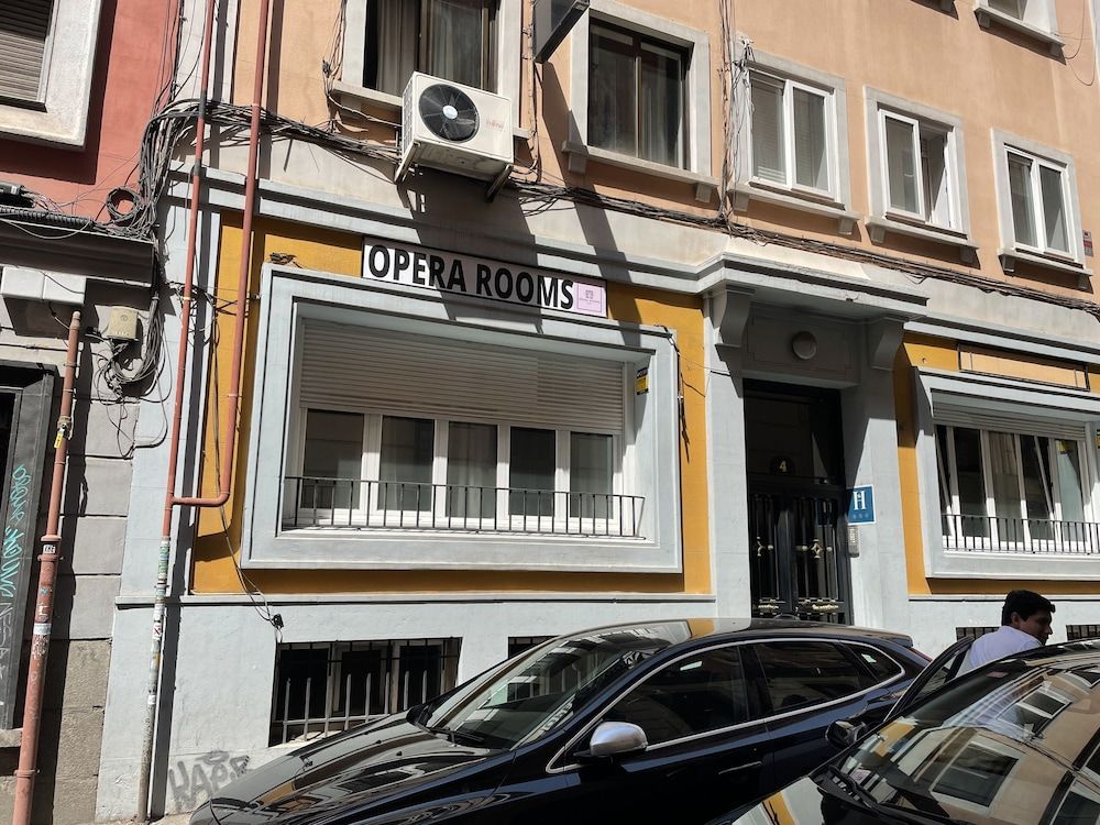 undefined Opera Rooms 4