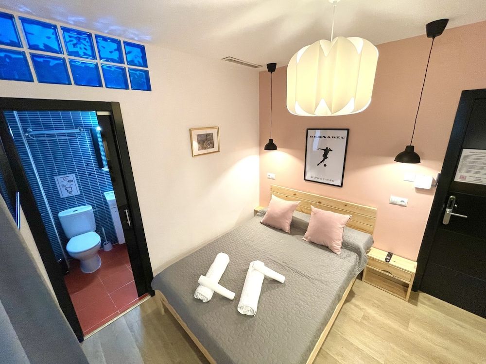 undefined Opera Rooms 10