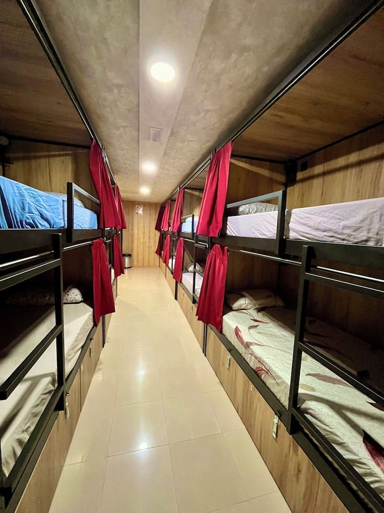 undefined El Descanso 7